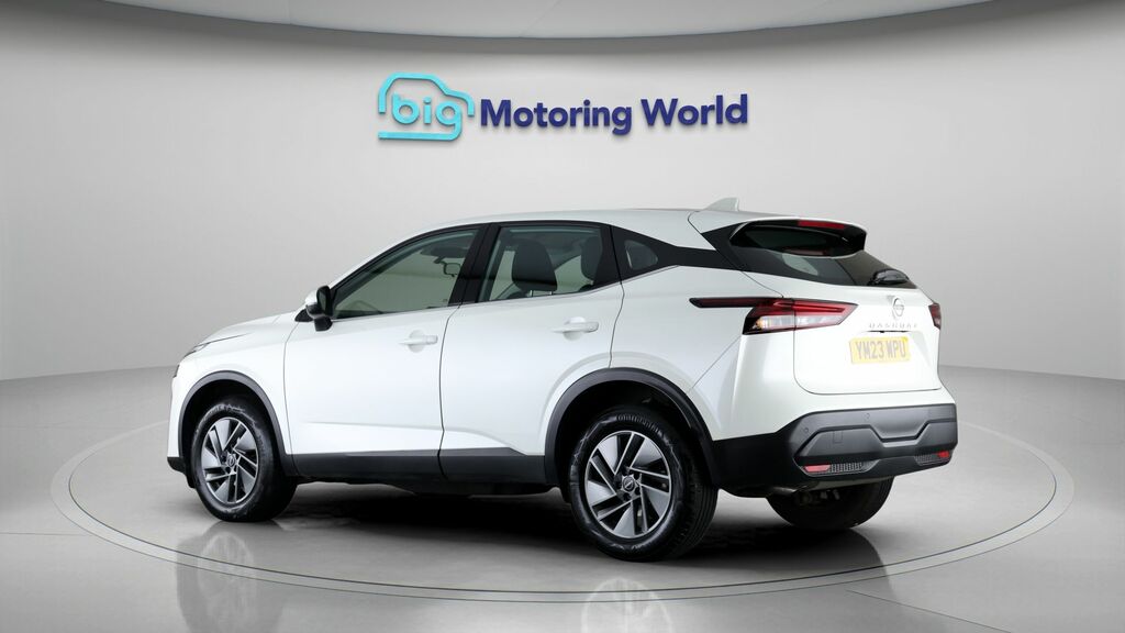 Nissan Qashqai Acenta Premium YM23WPU White #5