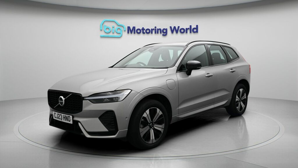 Volvo XC60 Plus Silver #3
