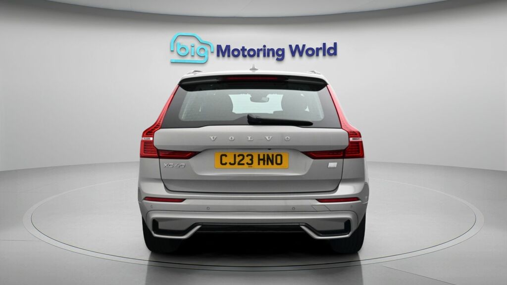 Volvo XC60 Plus Silver #6