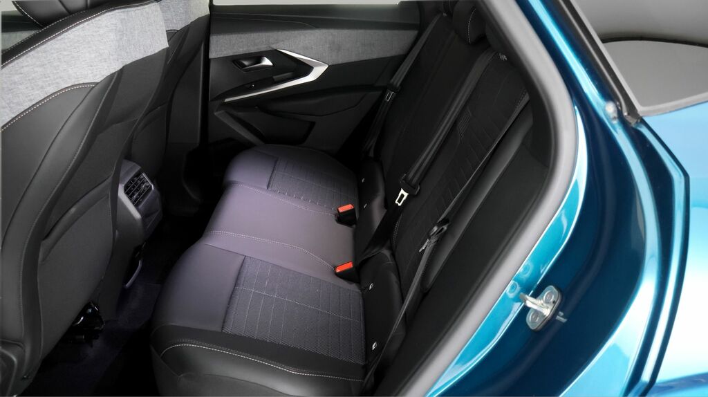 Peugeot 3008 73Kwh Gt Suv 210 Ps Blue #15