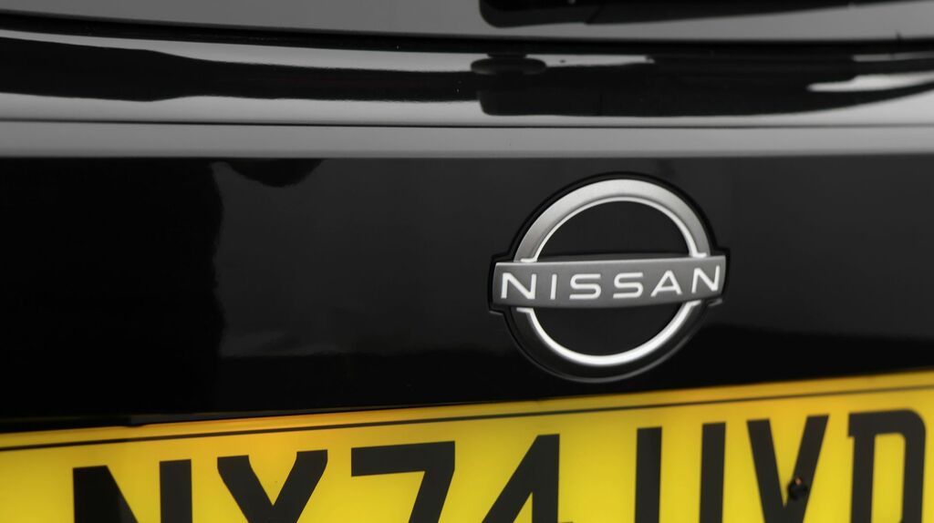 Nissan Juke 1.6 N-connecta Suv Hybrid Euro 6 Black #21