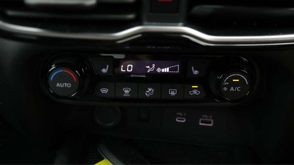 Nissan Juke 1.6 N-connecta Suv Hybrid Euro 6 Black #12