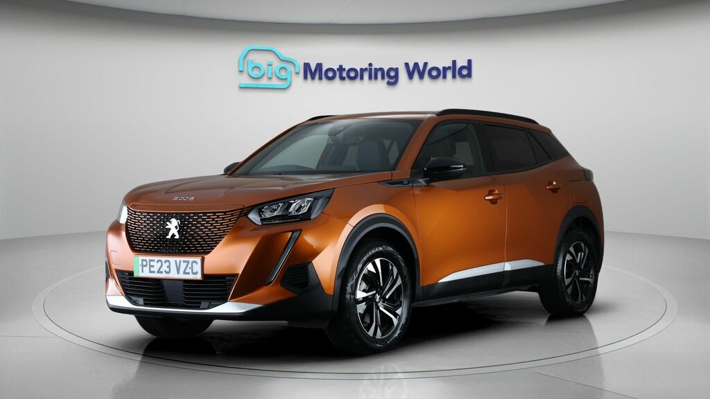 Peugeot e-2008 Allure Premium Orange #3