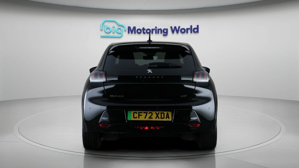 Peugeot e-208 Gt Black #6