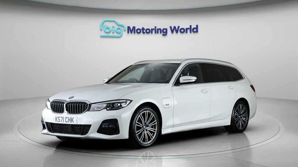 BMW 3 Series M Sport White #3