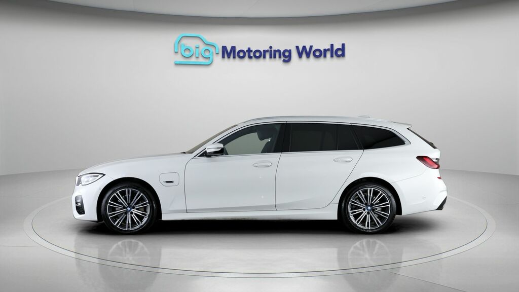 BMW 3 Series M Sport White #4