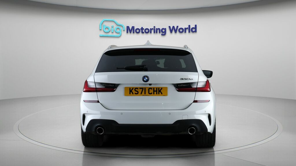 BMW 3 Series M Sport White #6