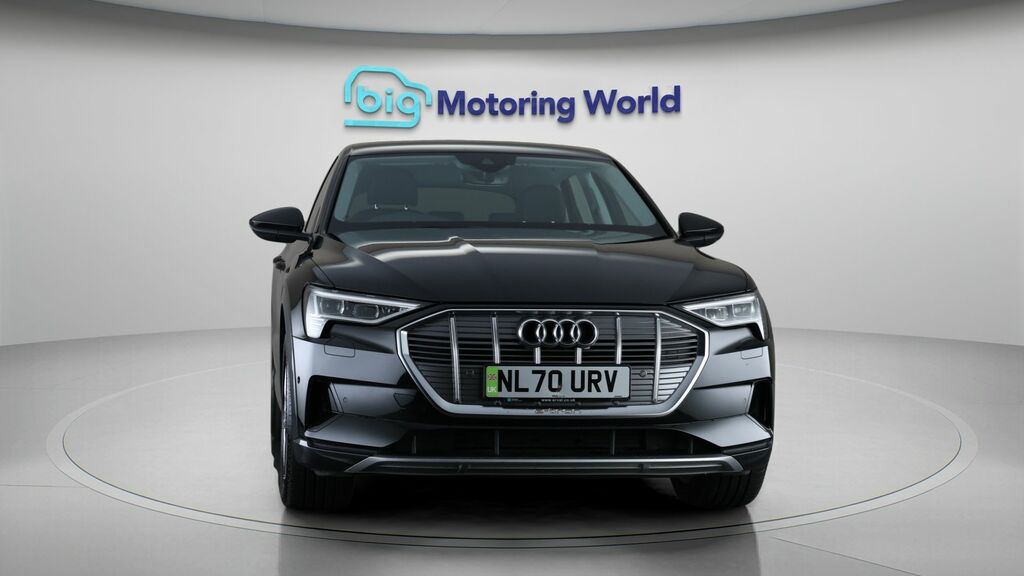 Audi E-tron Technik Black #2