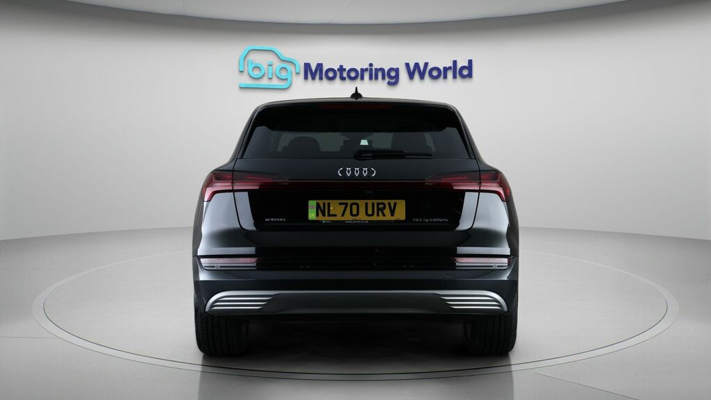 Audi E-tron Technik Black #6