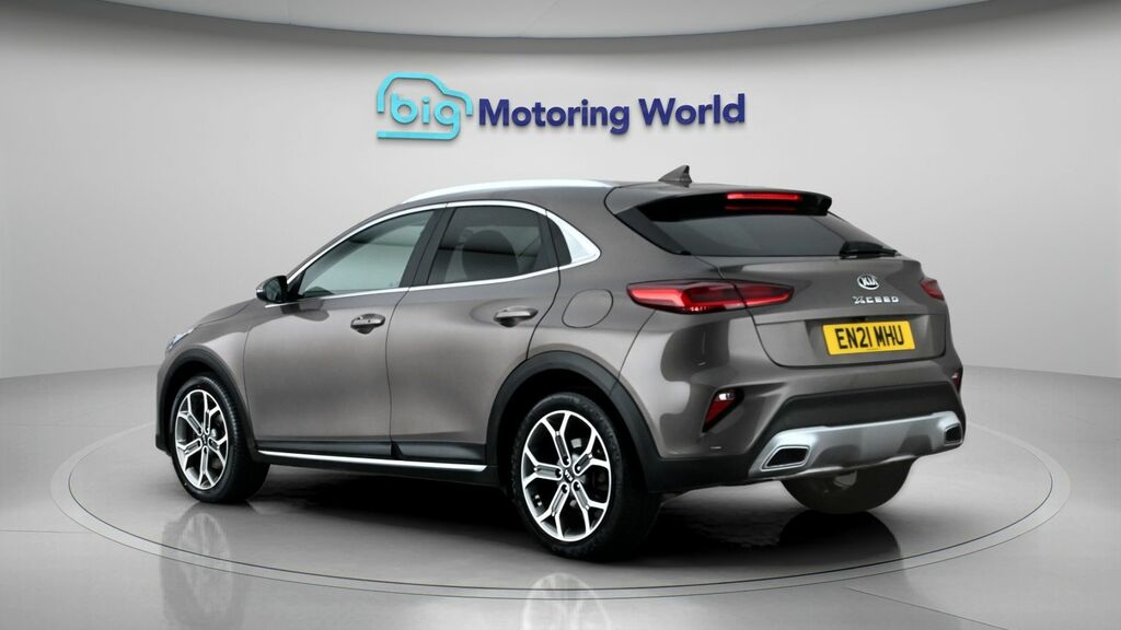 Kia Xceed 3 Brown #5