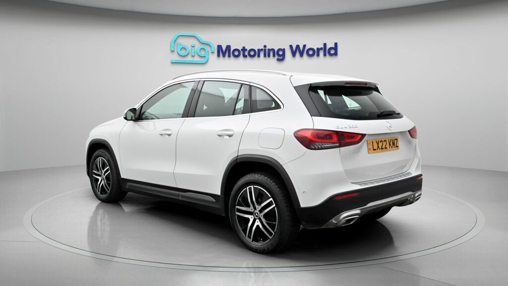 Mercedes-Benz GLA Class Sport LX22KMZ White #5