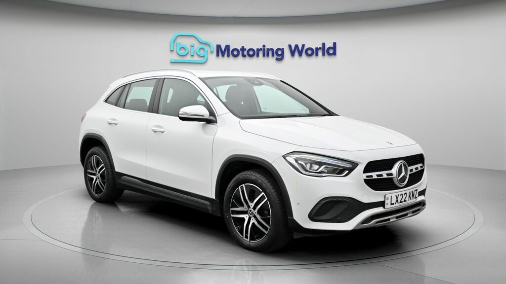 Mercedes-Benz GLA Class Sport White