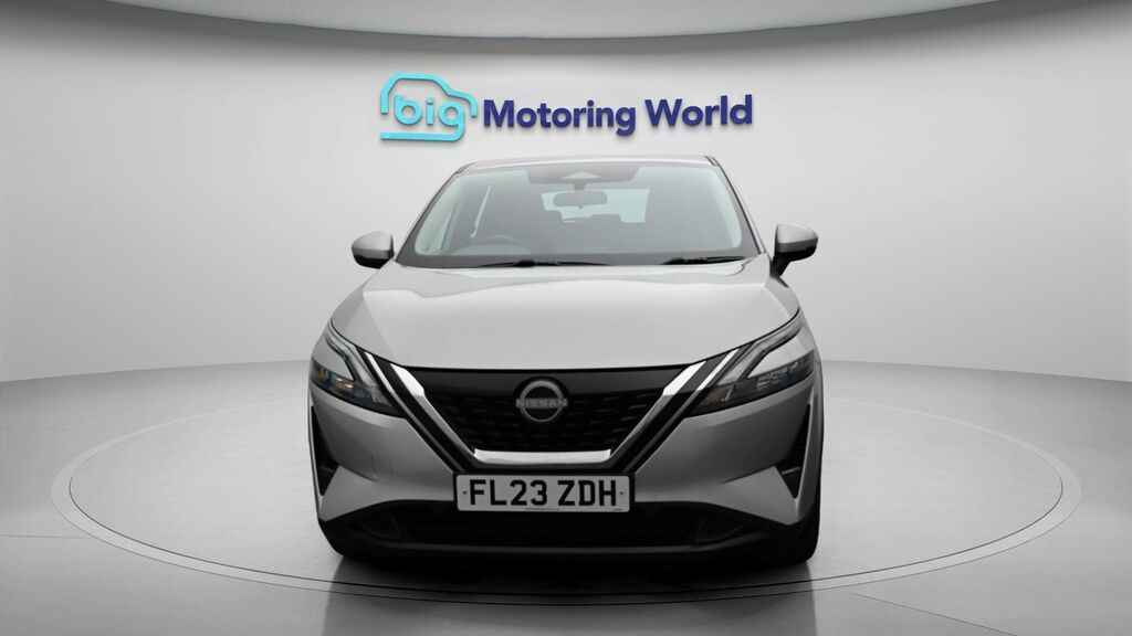 Nissan Qashqai Acenta Premium FL23ZDH Silver #2