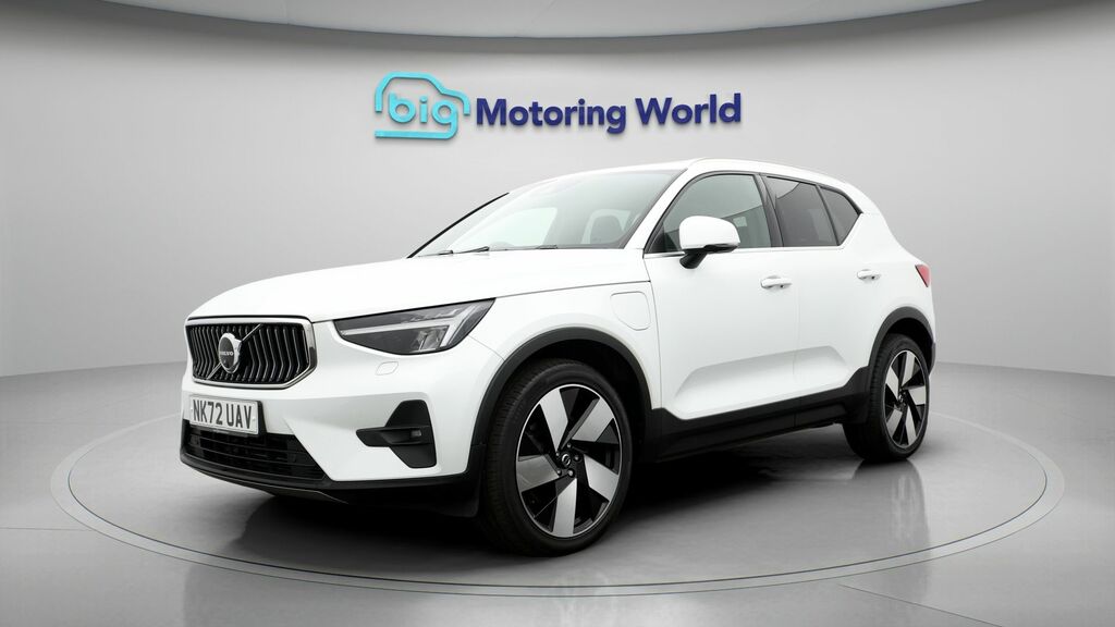 Volvo XC40 Ultimate Bright NK72UAV White #3