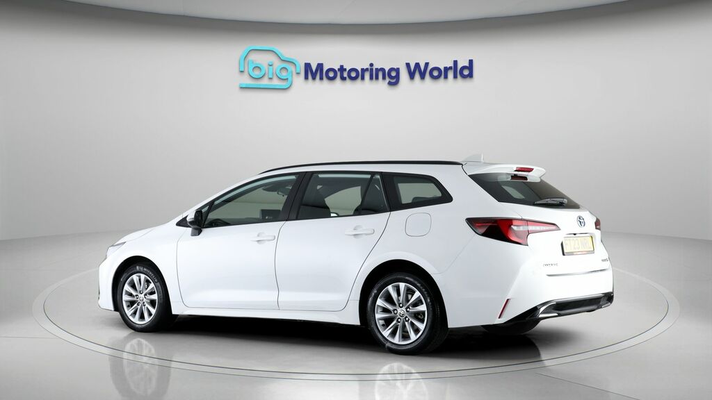 Toyota Corolla Icon FT23NRL White #5