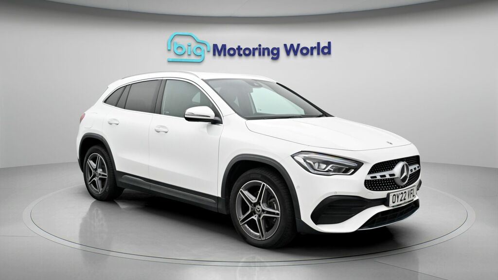 Mercedes-Benz GLA Class Exclusive Edition White