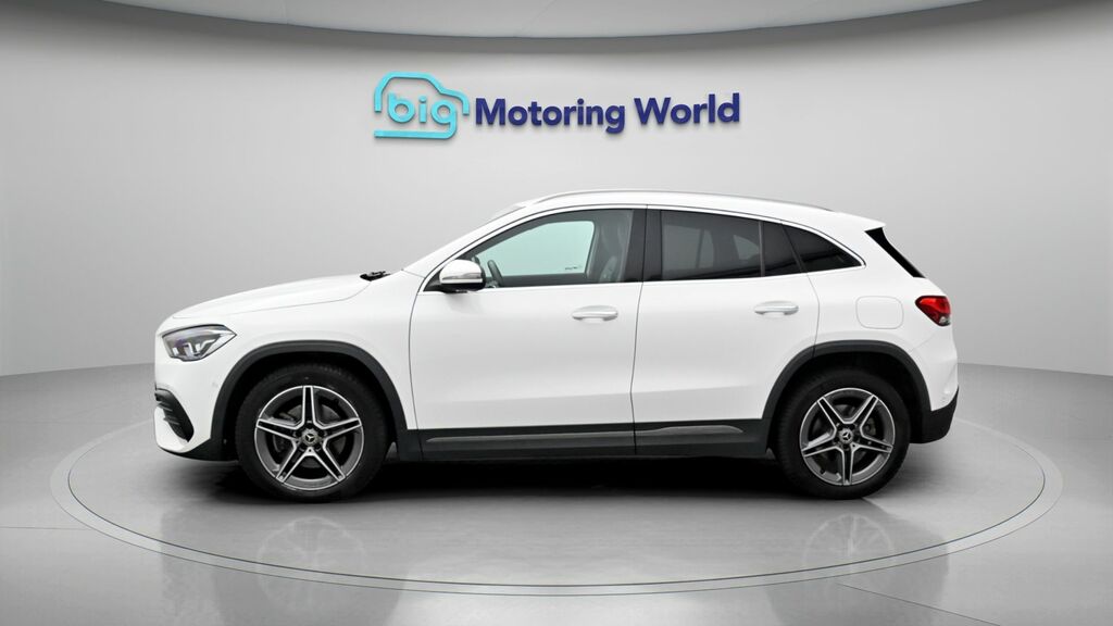 Mercedes-Benz GLA Class Exclusive Edition OY22VFL White #4
