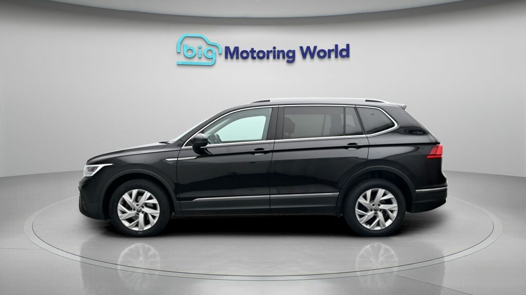 Volkswagen Tiguan Allspace Life Black #4