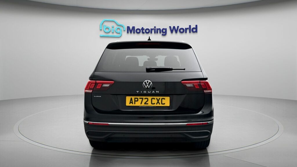 Volkswagen Tiguan Allspace Life Black #6