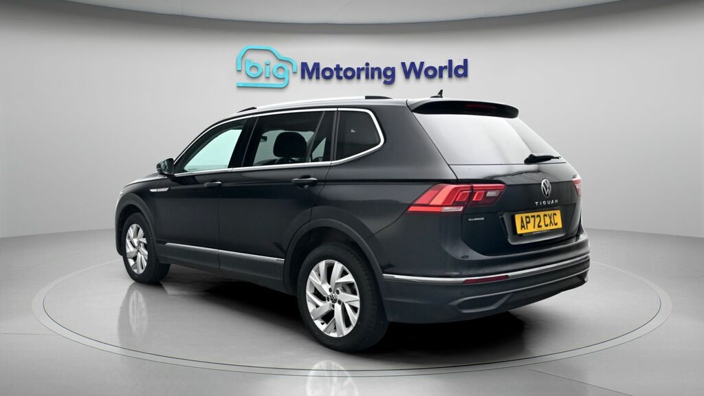 Volkswagen Tiguan Allspace Life Black #5