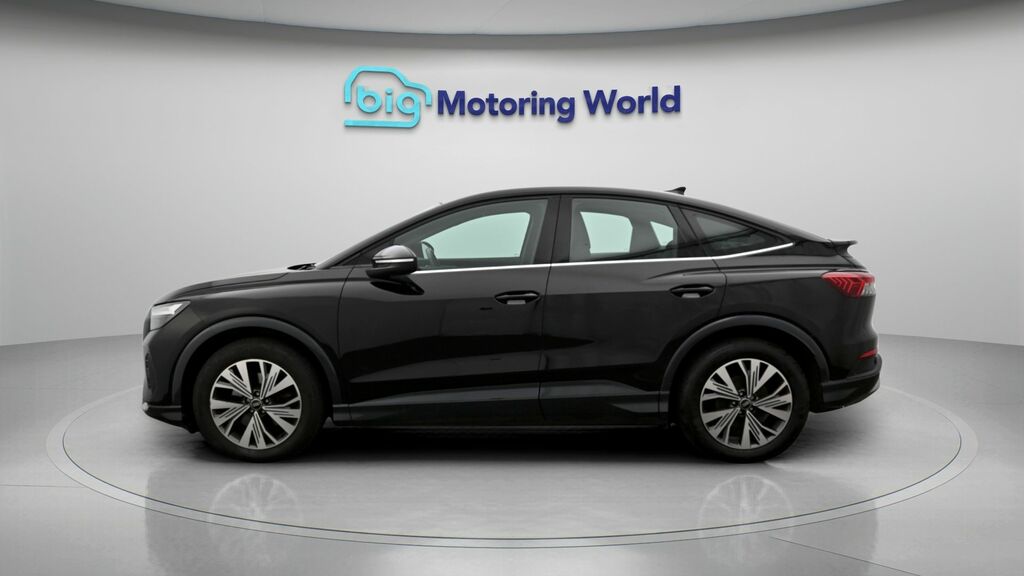 Audi Q4 E Tron Sport Black #4