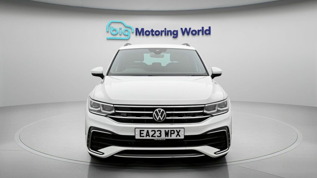 Volkswagen Tiguan R-line Edition EA23WPX White #2