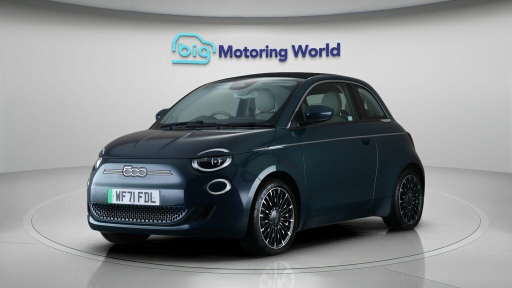 Fiat 500E C La Prima Green #3