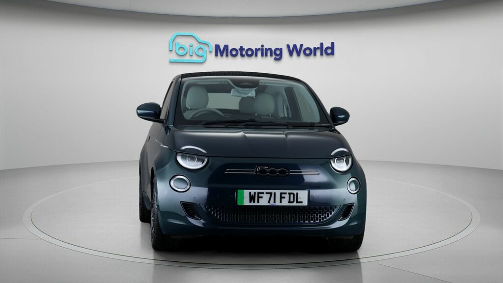 Fiat 500E C La Prima Green #2