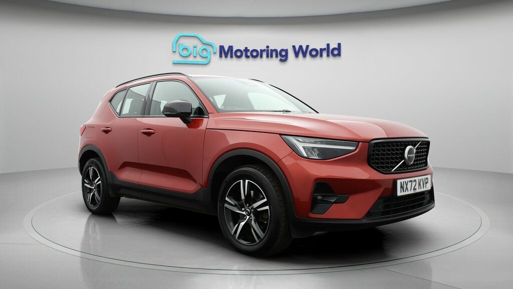 Volvo XC40 Plus Red