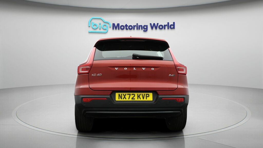Volvo XC40 Plus Red #6