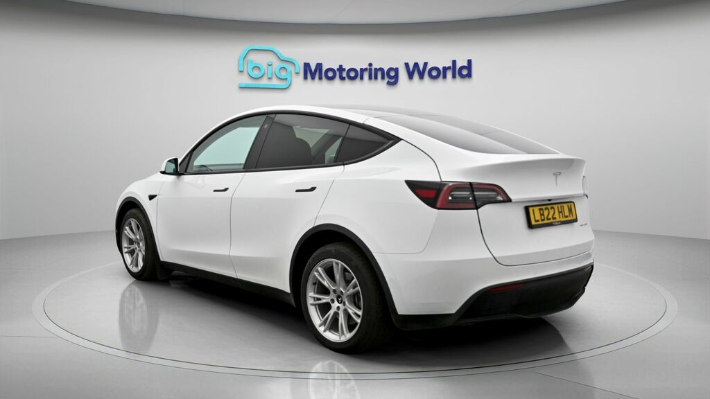 Tesla Model Y Long Range LB22HLM White #5
