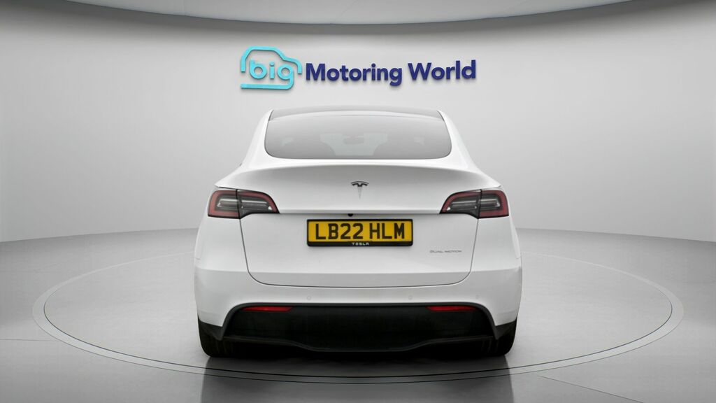 Tesla Model Y Long Range LB22HLM White #6