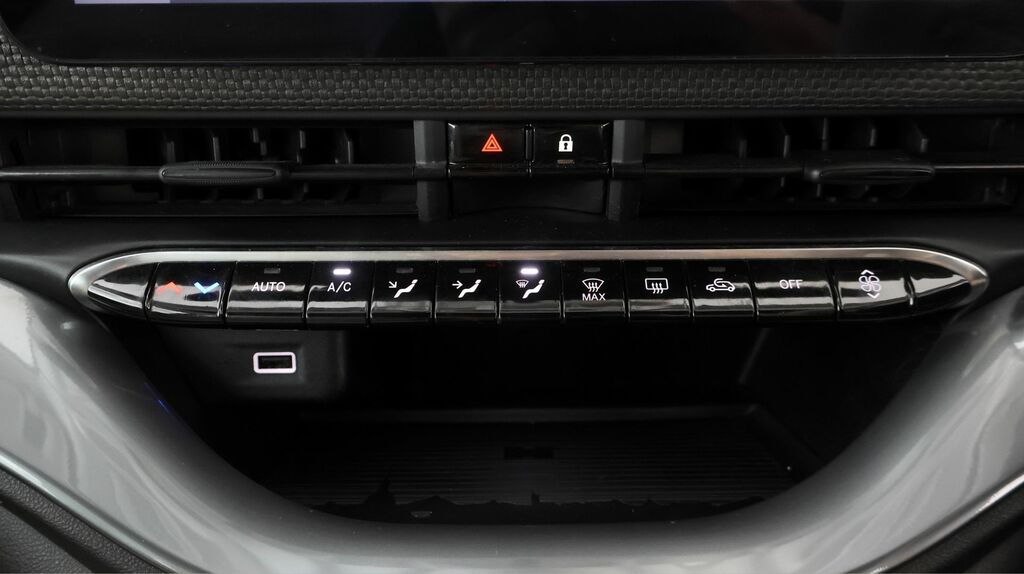 Fiat 500E C Automatic Black #11