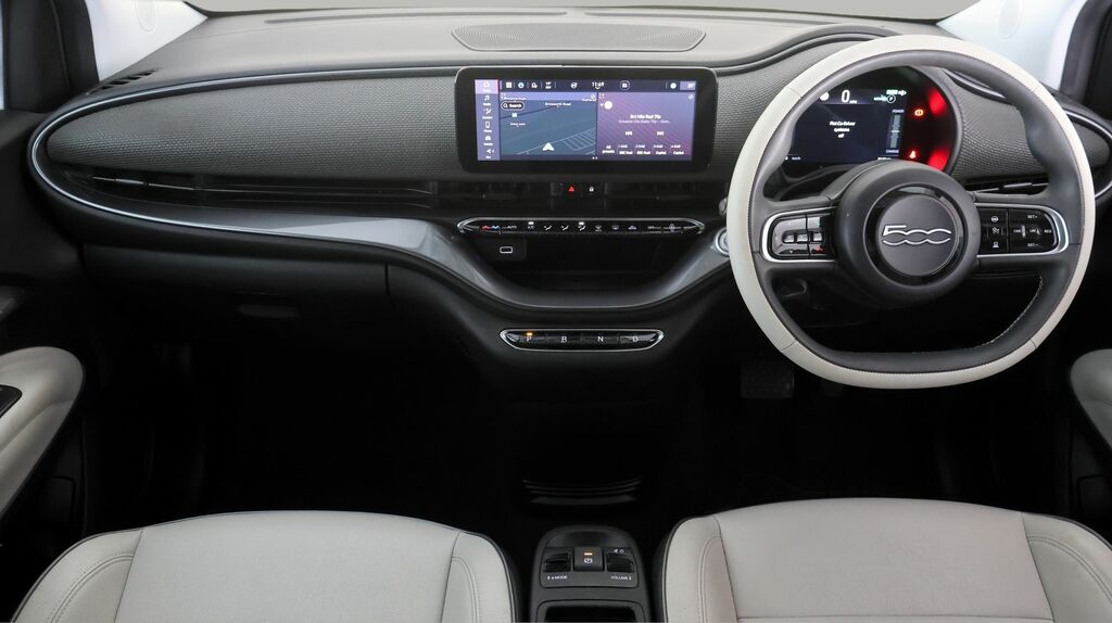 Fiat 500E C Automatic Black #12