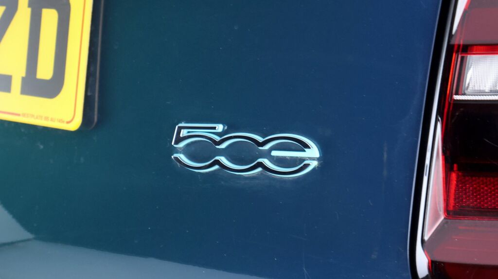 Fiat 500E C Automatic Black #19