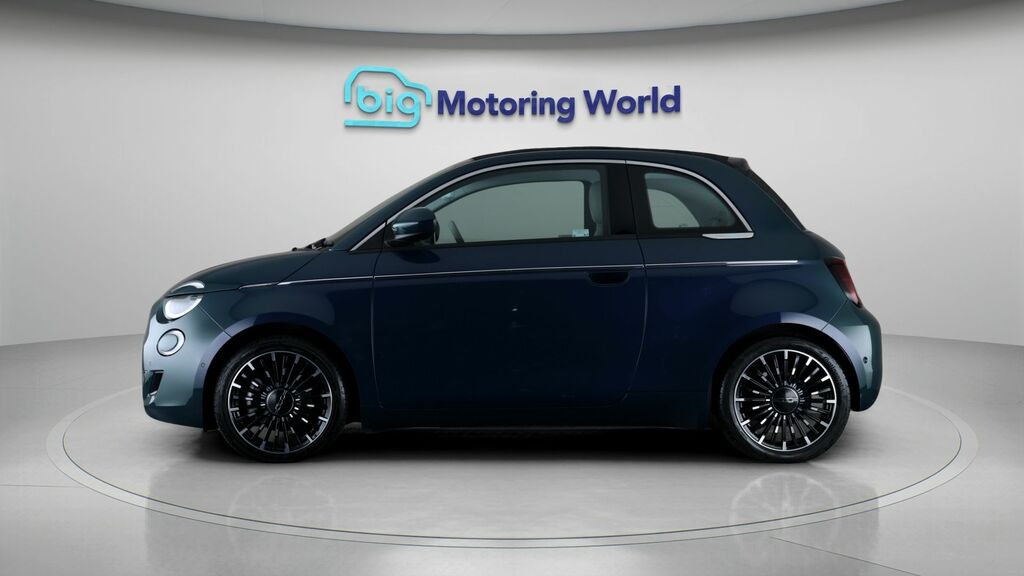 Fiat 500E C Automatic Black #4