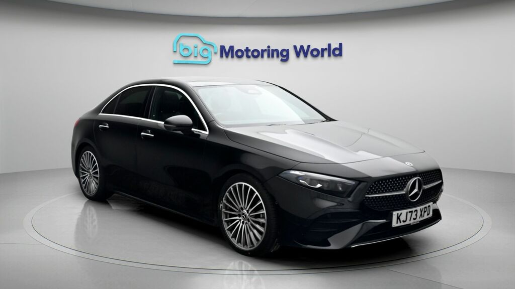 Mercedes-Benz A Class Amg Line KJ73XPD Black