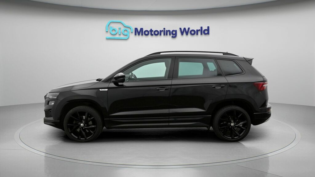 Skoda Karoq Sportline Black #4