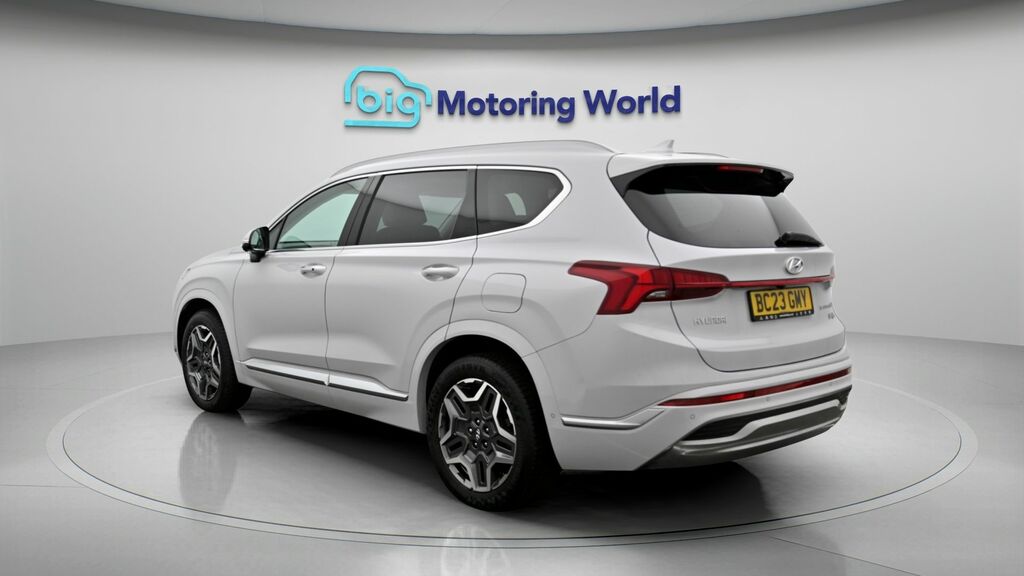 Hyundai Santa Fe Ultimate White #5