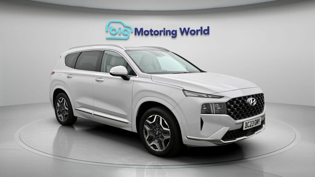 Hyundai Santa Fe Ultimate White