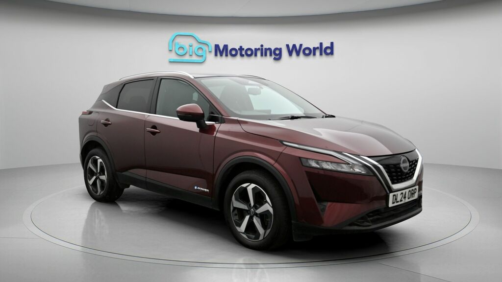 Nissan Qashqai N-connecta Red