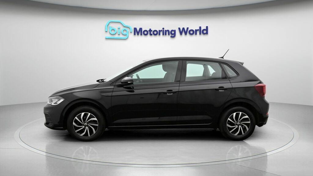 Volkswagen Polo Life CB24CAM Black #4