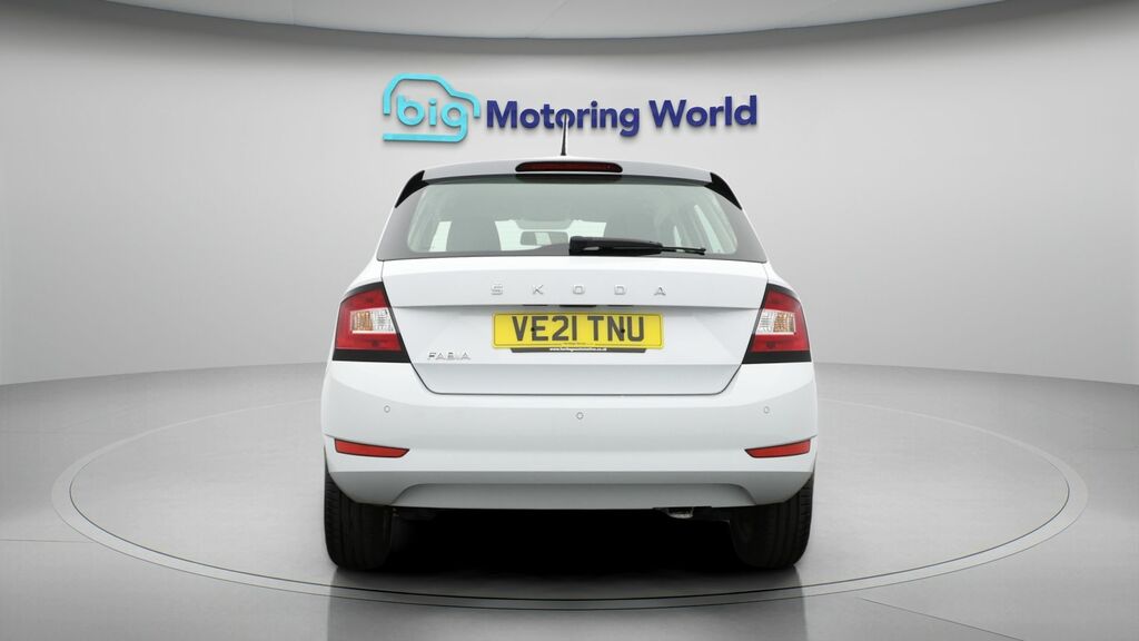 Skoda Fabia Se White #6