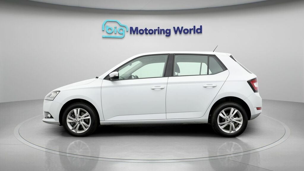 Skoda Fabia Se White #4