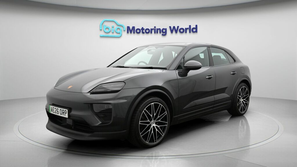 Porsche Macan Macan Electric Grey #3