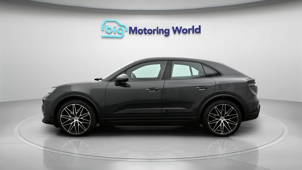 Porsche Macan Macan Electric Grey #4