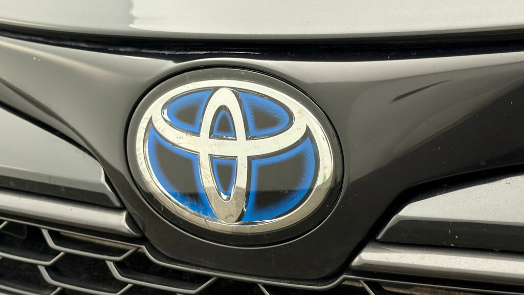 Toyota Corolla Icon Tech White #21