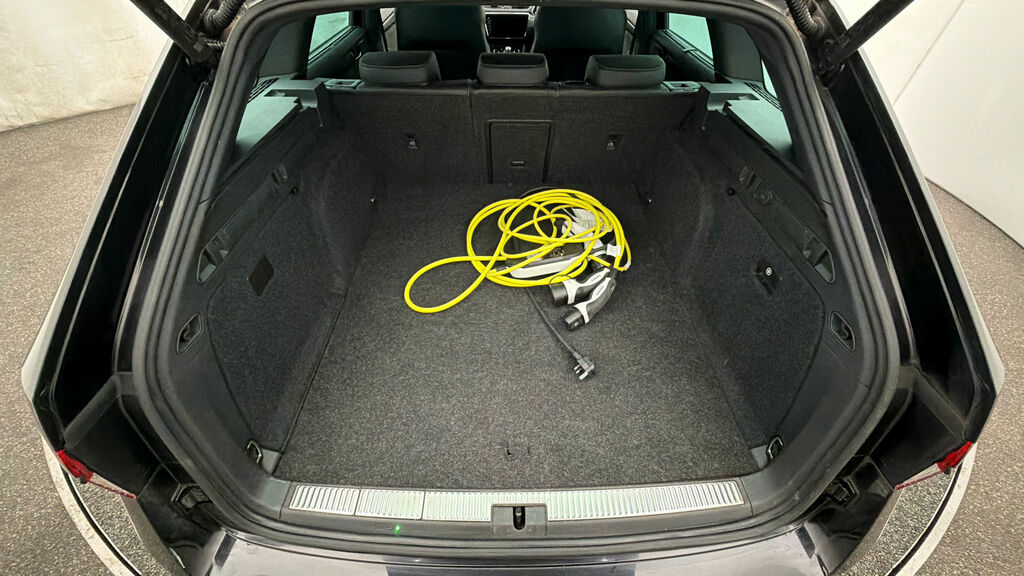 Skoda Superb Se Technology Black #16