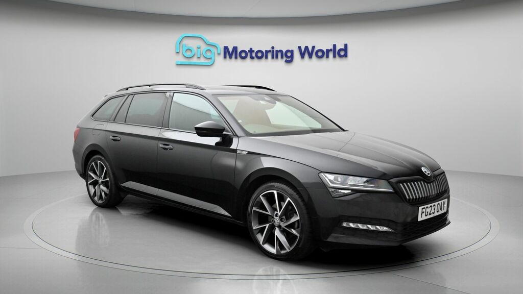 Skoda Superb Se Technology Black #1