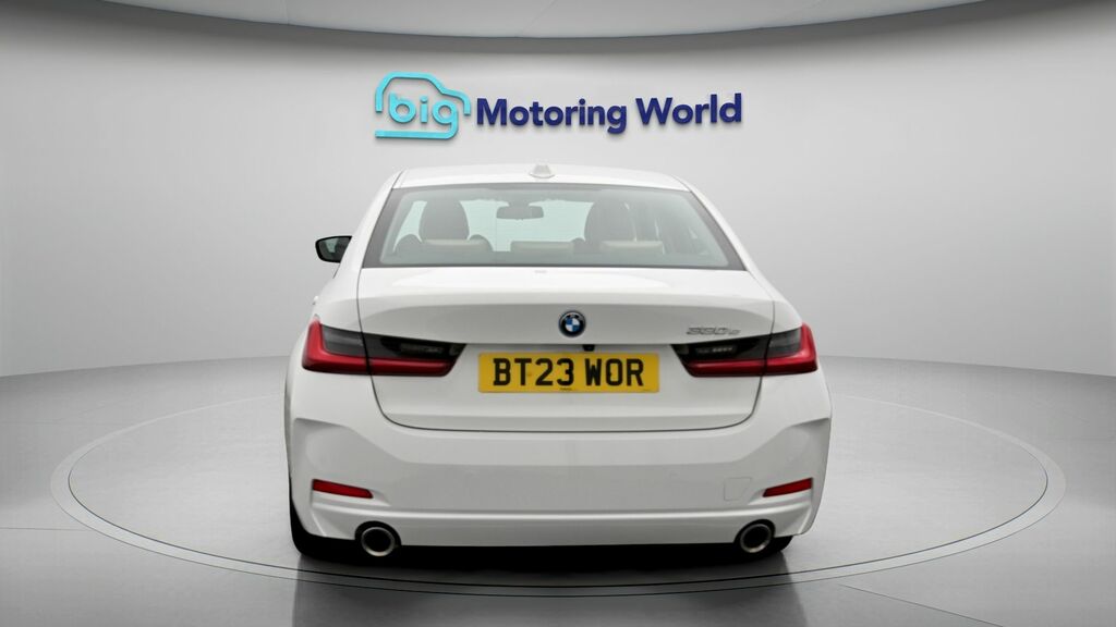 BMW 3 Series Sport BT23WOR White #6